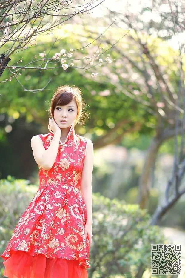 美丽的旗袍的女孩薇薇安美丽的图片、写真